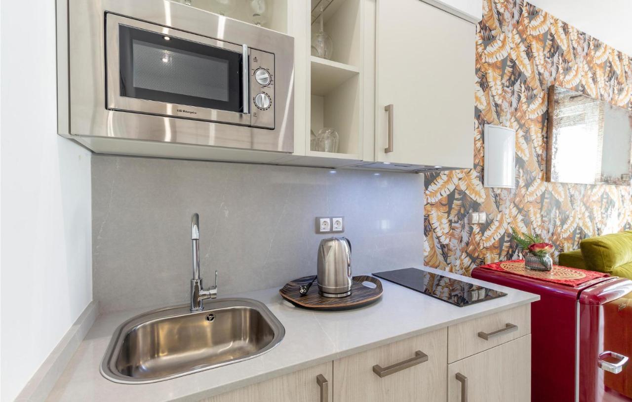 Appartement 1 Bedroom Awesome In Séville